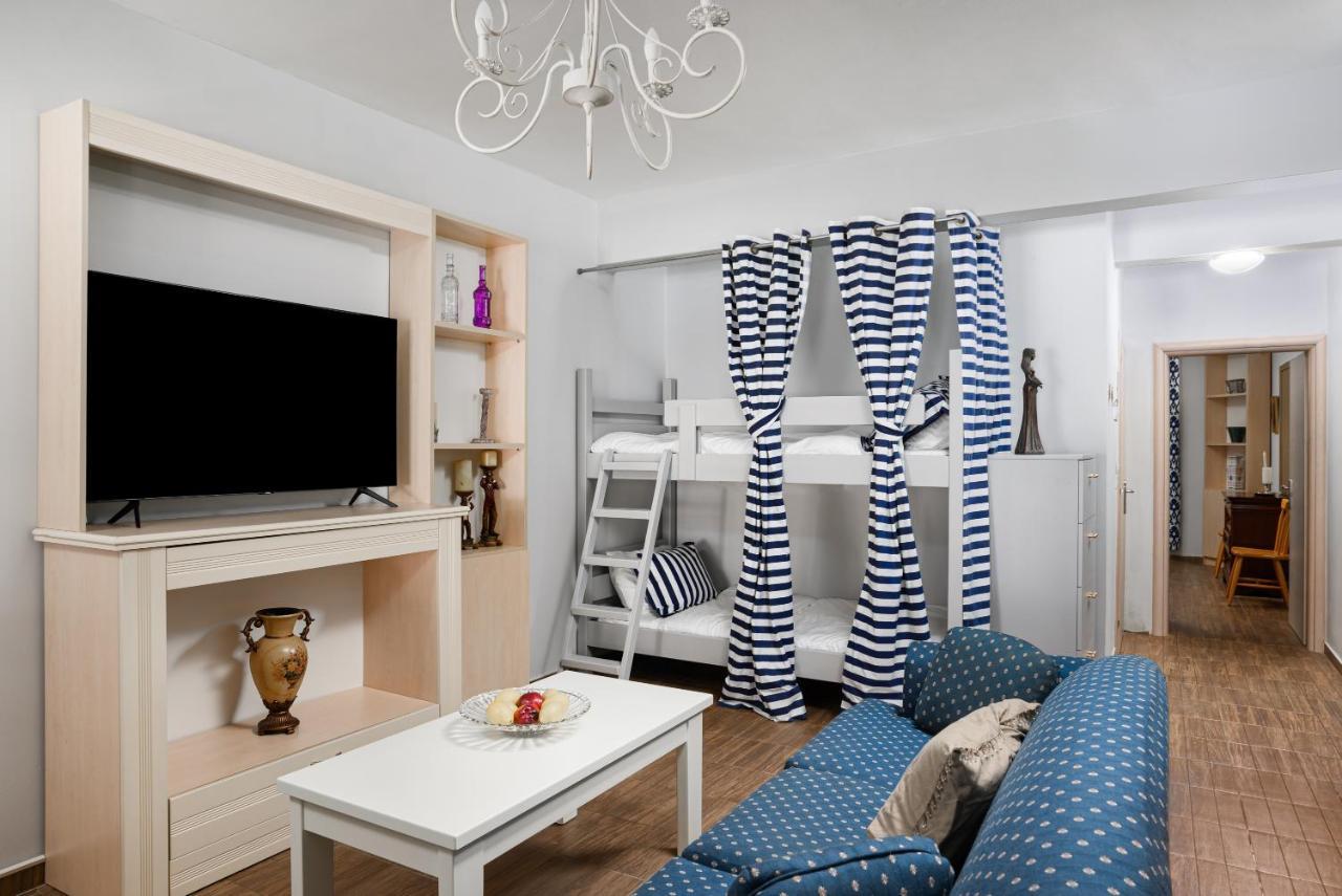 Walk 2 The Beach; Ammoudara Apts Gazi Exterior foto